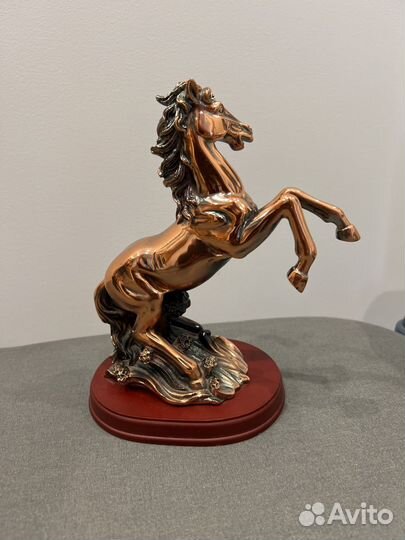 Статуэтка лошади