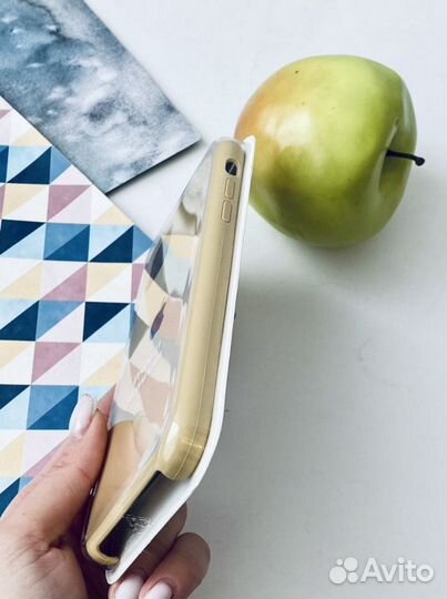 Чехол на iPhone 11