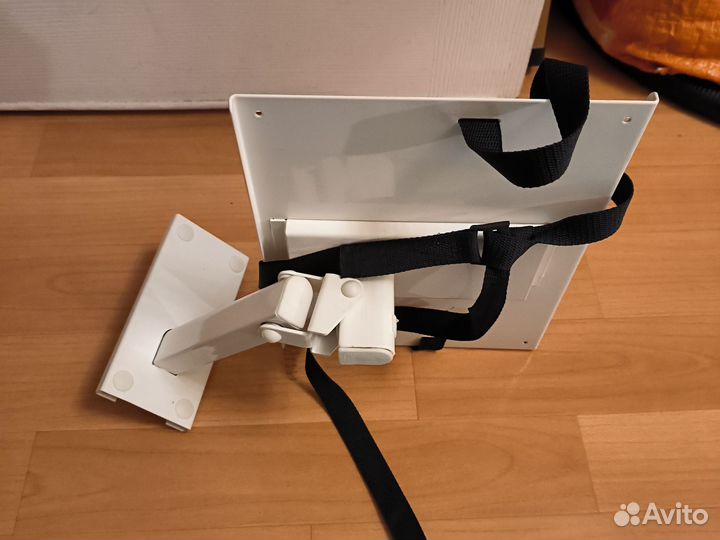 Полка под маленький телевизор- кубик