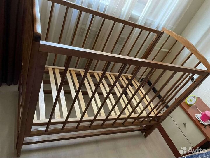 Детская кроватка 