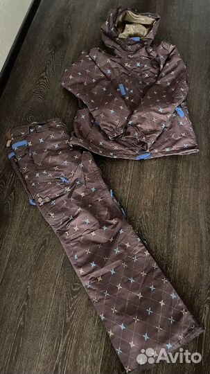 Продам женский костюм для сноуборда 686