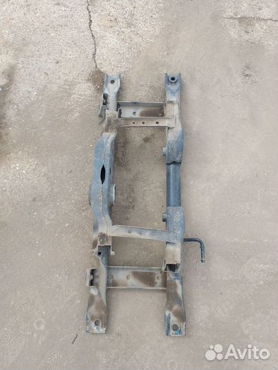 Балка подвески зад Renault duster