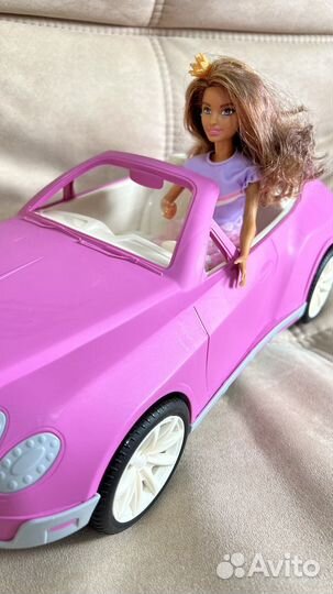 Барби в машине