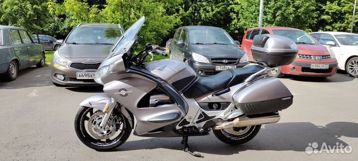 Honda st1300 pan european