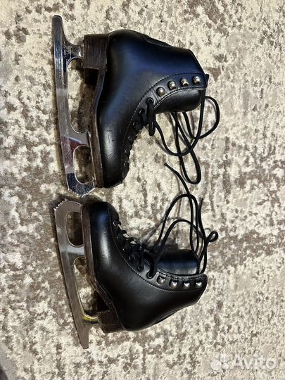 Коньки фигурные wifa 28