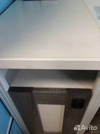 Детский письменный стол