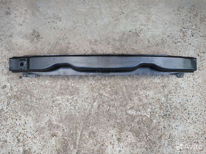 Усилитель бампера Volkswagen Tiguan I 2007-2016г