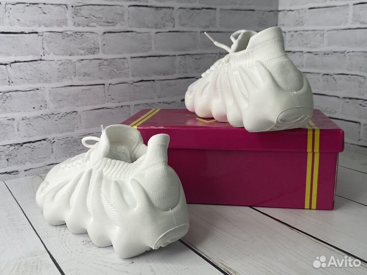 Текстильные кроссовки