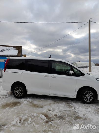 Toyota Noah 2.0 CVT, 2016, 150 000 км