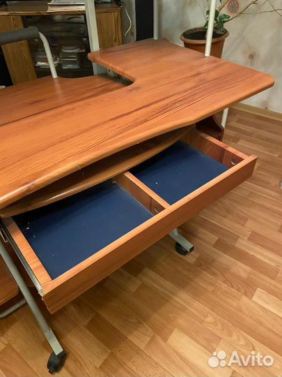 Продаю компьютерный стол TranQuillita