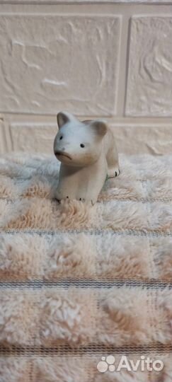 Фарфоровая статуэтка