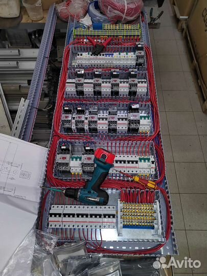 Электрик электромонтажник