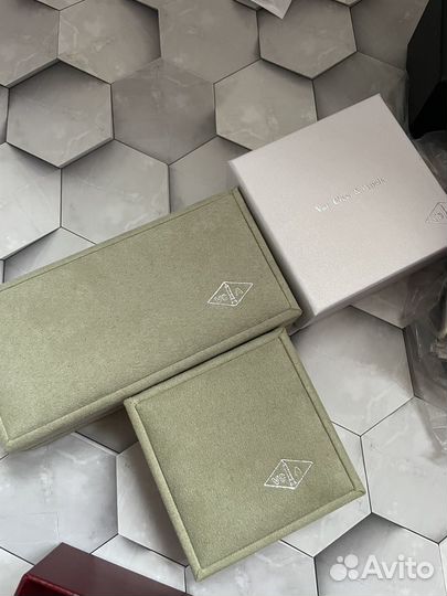 Van cleef коробка