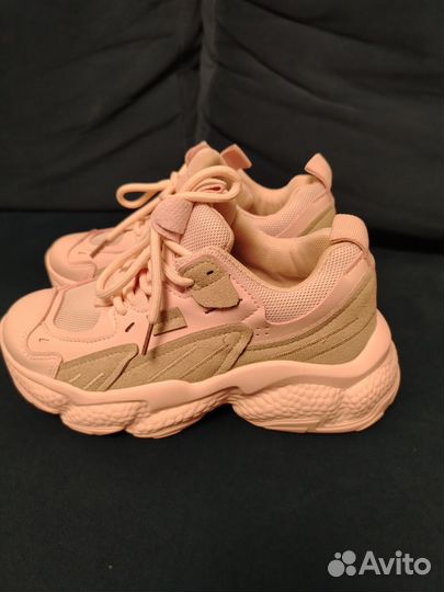 Кроссовки 36