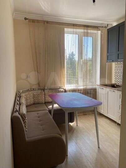 2-к. квартира, 45 м², 3/3 эт.
