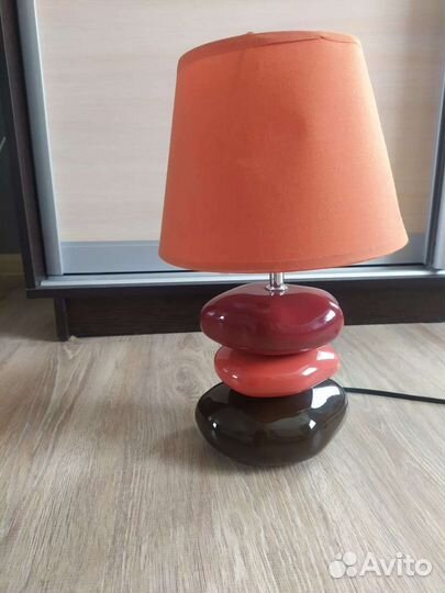 Лампа настольная