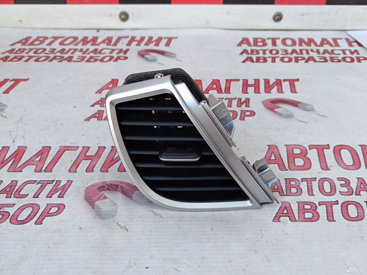 Дефлектор воздуховода левый Киа Селтос