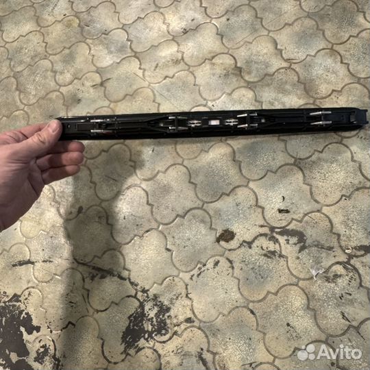 Дополнительный стоп багажника Mercedes w211