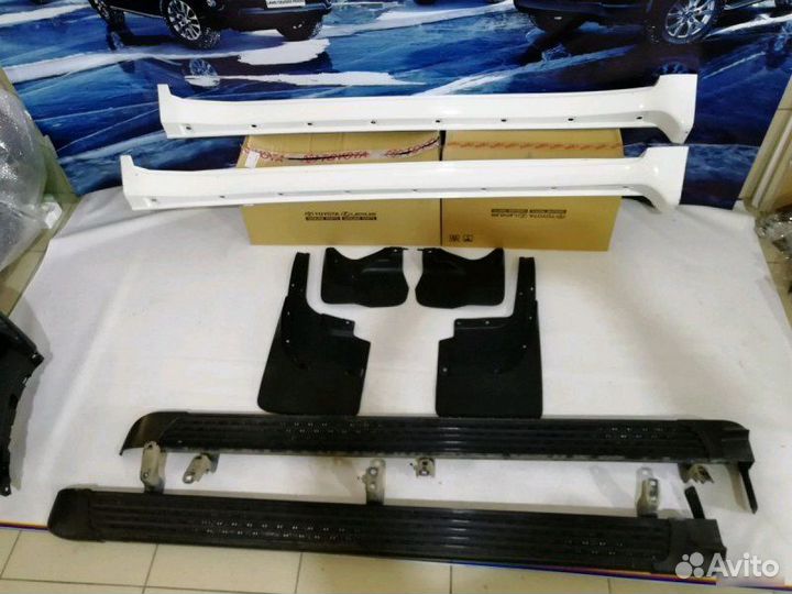 Пороги и брызговики Toyota Land Cruiser 200