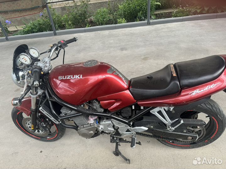 Suzuki bandit GSF 400