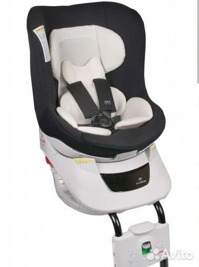 Детское автокресло поворотное Carmate Kurutto NT2