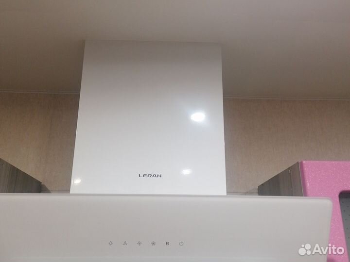 Вытяжка для кухни 60 см