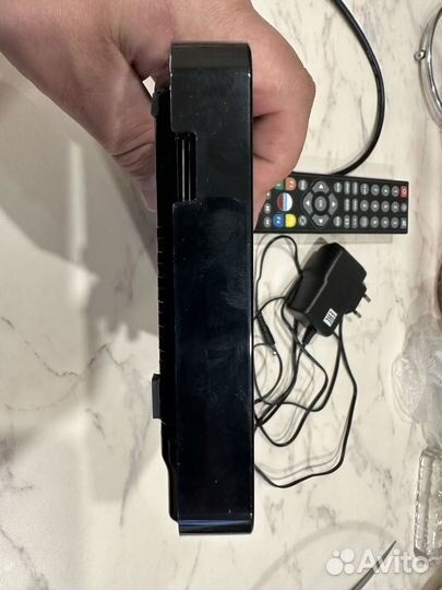 Приставка триколор B621L