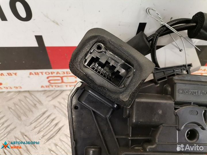 Замок двери задней левой seat Toledo 4 2013