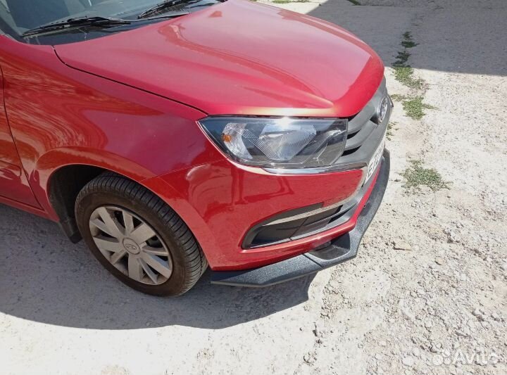 Накладка на передний бампер LADA Granta
