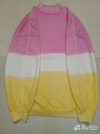 Модный яркий свитшот оверсайз фирмы,Bershka