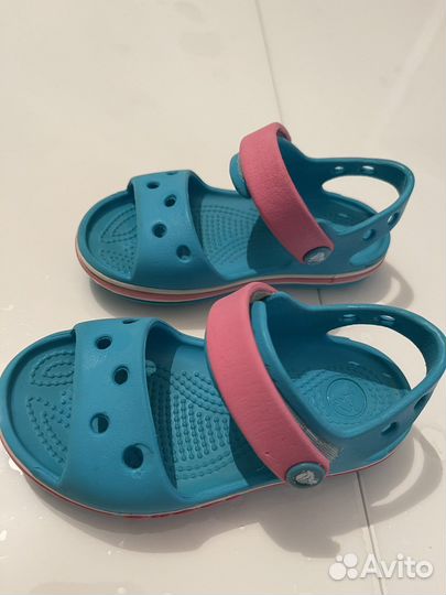 Сандалии crocs c8