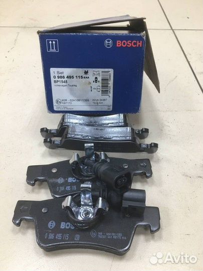 Колодки тормозные задние дисковые с датчиком