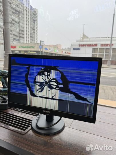 Монитор Philips 18,5
