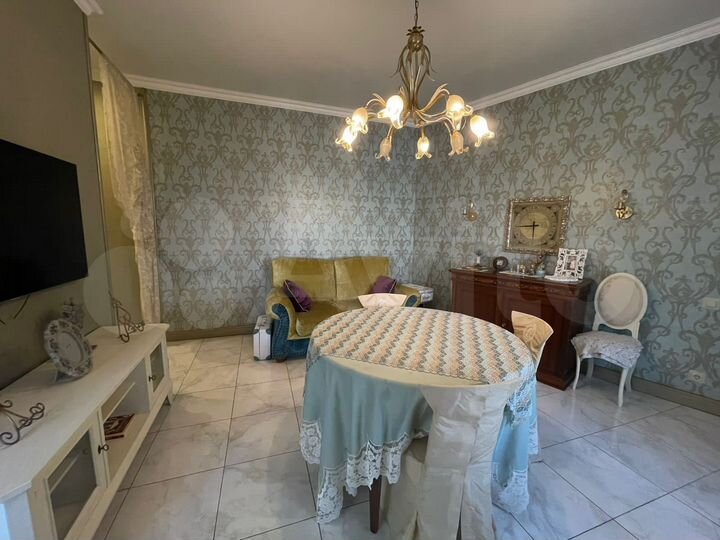 3-к. квартира, 83 м², 7/10 эт.