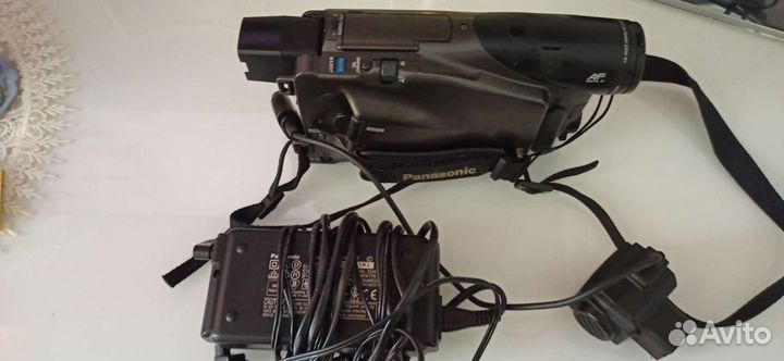 Panasonic камера R550