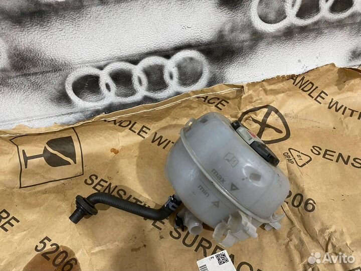 Бачок расширительный Audi A6 C8 4K 2020 4K0121403