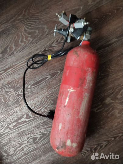 Баллон со2 для подачи газа на 2 аквариума