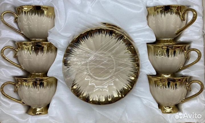Чайный сервиз (фарфор)