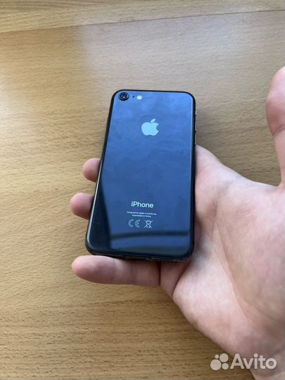 iPhone 8, 64 ГБ