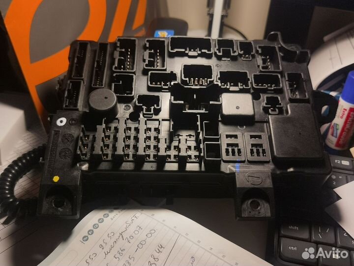 Блок предохранителей Mitsubishi Outlander 3 GF3W