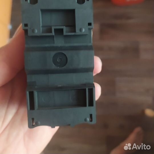 Автоматический выключатель Schneider Electric