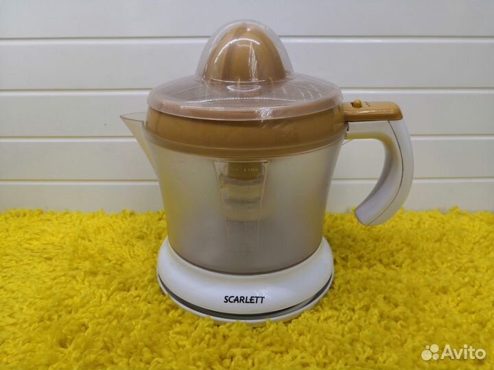 Соковыжималка Scarlett SC-1011