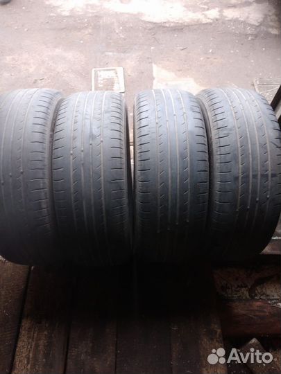 Accelera 651 2.25/4.5 R4