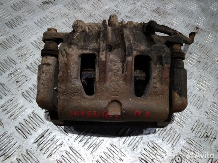 Суппорт Sorento (09) пер R б\у (арт. 581302W700)