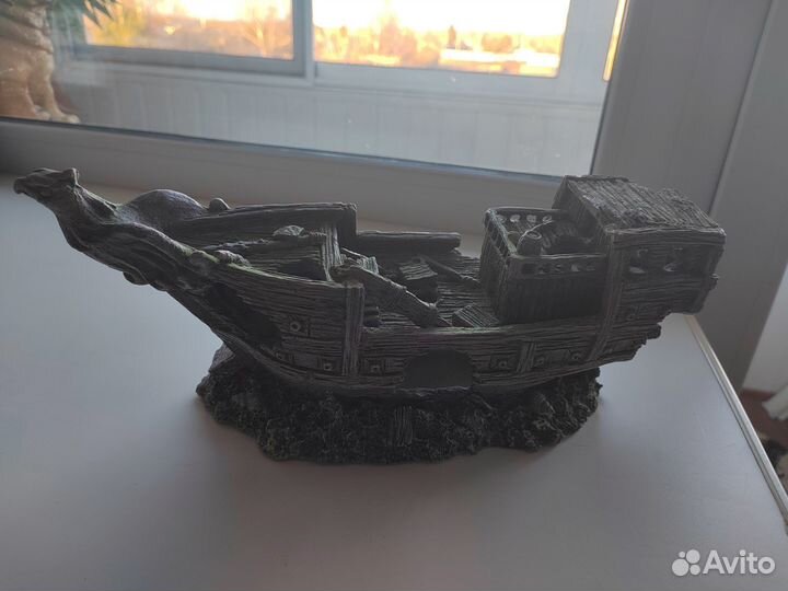 Аквариумный корабль