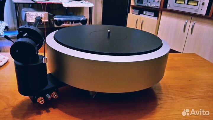 Виниловый проигрыватель Pro-Ject RPM 6.1