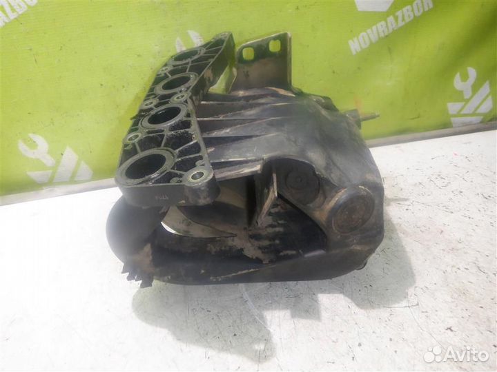 Коллектор впускной Рено Кенгу Кангу