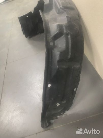 Подкрылок передний правый Toyota Duet M100 ejde