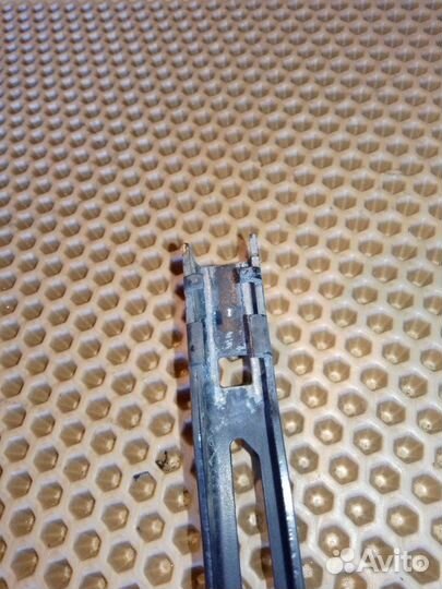 Поводок стеклоочистителя правый Audi A8 D4 long