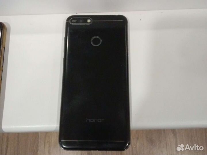 Телефон honor 7а pro